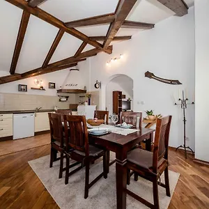 Godinic Apartman Palit