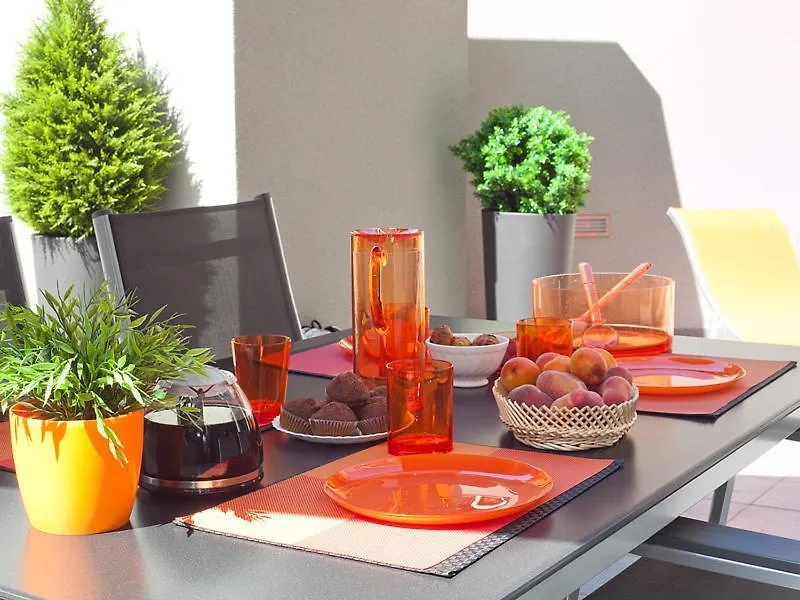 Apartment Charmsuites Paralel Barcelona