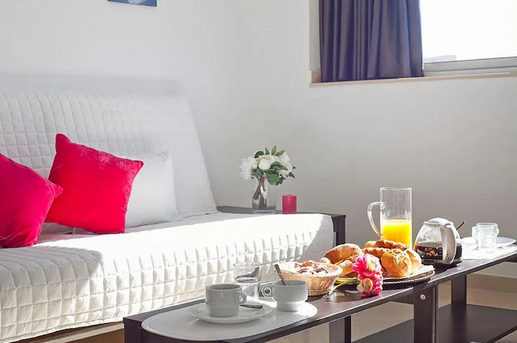 Charmsuites Paralel Barcelona Apartment