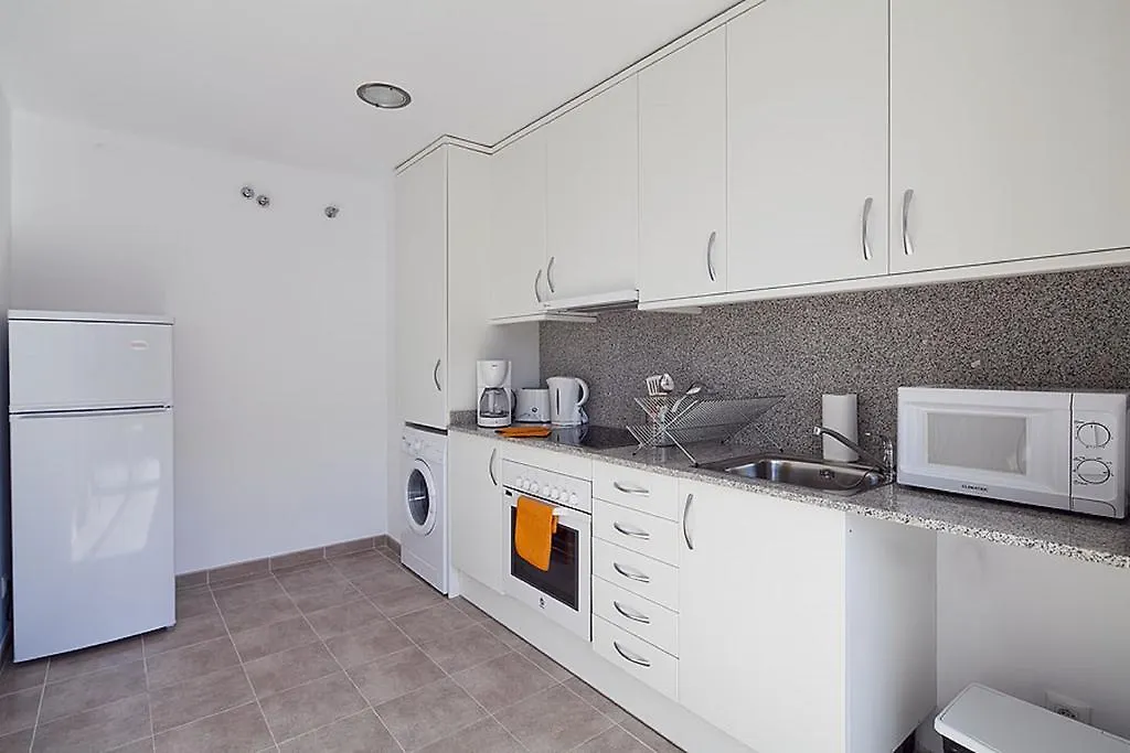Charmsuites Paralel Барселона Апартаменты